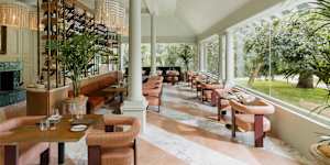 Hordens Restaurant,which overlooks Milton Park’s extensive gardens,is a standout feature of the luxury retreat.