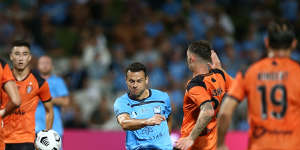 Bobo denied goal on return as Roar blunts star-studded Sky Blues