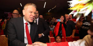 Hipkins sinks teeth into election campaign,promising free dental
