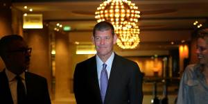 James Packer's privately held investment vehicle,Consolidated Press Holdings,agreed to sell about 4.8 per cent of Crown.
