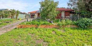 Locals nab gutted,derelict Gosnells home for half a million dollars