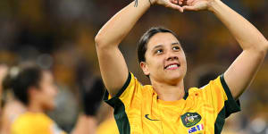 Sam Kerr sends some love to the crowd.