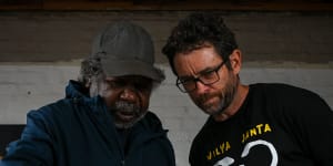 Dr Simon Quilty ( right ) is involved to establish climate-ready homes in remote communities,called the Wilya Janta indigenous housing collaboration. Photo of Dr Quilty and Alfred Rickson,elder rembrranga First Nations from Bulman in central anthem land. 5 October 2023. Photo:Eddie Jim.