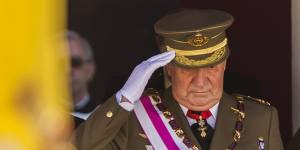 The former king of Spain,Juan Carlos,has left to live in another country.