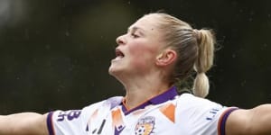 Millie Farrow of Perth Glory celebrates a goal during the round 7 match.