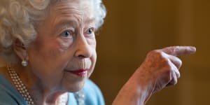 Queen Elizabeth cancels virtual meeting as mild COVID symptoms persist