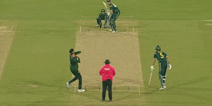 We break down Usman’s Tariq’s unusual bowling action.