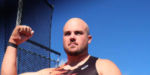 Matt Denny smashed his national record in the discus at the Australian athletics championships on Saturday.