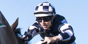 Jamie Kah will ride beaten Caulfield Cup favourite Smokin’ Romans in next week’s Melbourne Cup.