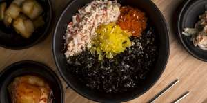 Hands-on:Make your own rice balls at Masizzim (pictured:the crab meat and fish roe combo).