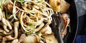 Wafu spaghetti with chicken and mushroom.