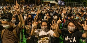 'Democracy now!'Hong Kong protesters defy police ban,mark Tiananmen anniversary