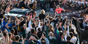 Nedd Brockmann has run from Perth to Bondi Beach. A large crowd of fans witnessed the journey at Bondi Beach.