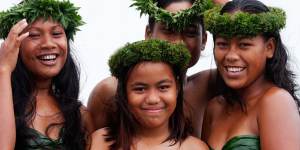 Pohnpei dancers.