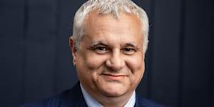 Sam Iskander represented Clive Palmer in numerous cases,including in a High Court matter,involving the mining magnate’s legal action against the Commonwealth of Australia. 