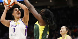 ‘Liz had been down this road before’:Cambage splits with WNBA team LA Sparks