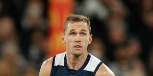 Joel Selwood on the burst against Collingwood in the qualifying final.