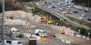 The government has announced that it will consider selling its remaining share in the WestConnex motorway,which is still being completed.