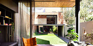 You don’t have to be in a garden to reap the benefits,as this Melbourne home designed by architect Matt Gibson shows.