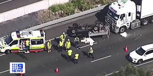 Gateway Motorway reopens after truck,ute crash blocks three lanes