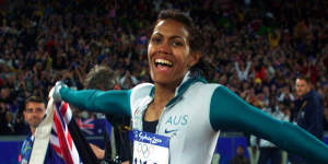 Watch Cathy Freeman's gold-medal winning race in full