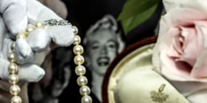 Pearls were Marilyn Monroe’s best friend,and they’re here in Australia
