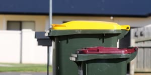 Canberrans warned of delays to garbage collection all week