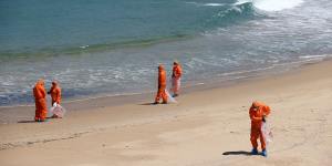 Mission to track source of tar balls littering 11 Sydney beaches from Bondi to Botany Bay