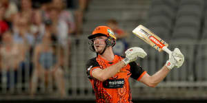 Turner stars as Perth down Strikers in BBL