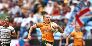 Maddison Levi en route to the line for Australia in their sevens win over Fiji on Sunday.