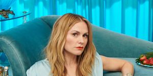 Anna Paquin:“I started acting young,and going through puberty on camera is awkward.” 