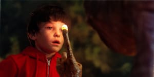 Empathy is the film’s guiding philosophy,shown most forcefully through the connection that develops between E.T. and Elliott (Henry Thomas).
