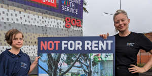 The campaign includes rental advertisements showing a sleeping bag “for rent” close to the CBD.