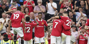 Manchester United end Arsenal’s winning run,Leicester in turmoil