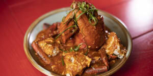 The chilli crab is cooked over high heat until the flesh is velvety,with broken shells for easier eating and saucing.