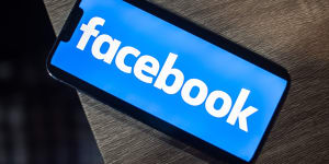 Facebook,Instagram,Messenger and Threads logins restored after outage