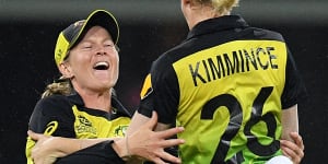 Australia beat South Africa and wet weather to advance to T20 World Cup final