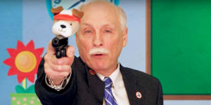 Puppy Pistol:US lobbyist duped into promoting guns for tots