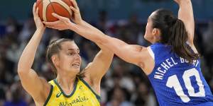 Isobel Borlase in the thick of it for the Opals.