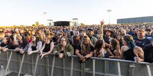 A crowd of around 10,000 people turned up to see Kings of Leon play in Mildura on October 29,2022.