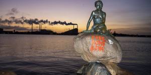 2020:The Little Mermaid statue with “Free Hong Kong” sprayed on the rock she sits on.