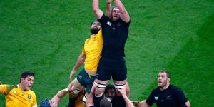 Lineout contest:Kieran Read wins out over Scott Fardy.