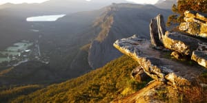 Visitors to the Grampian Ranges are blessed with lookout points that are easily accessible via short walks.