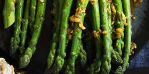 Asparagus with soy,garlic and ginger