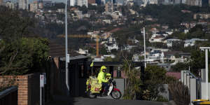 Australia Post underpaid more than 19,000 former staff