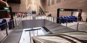 A giant mural of a local Aboriginal dancer on one of the concourse walls is the station’s showstopper.