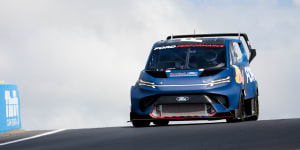 The electric Ford Supervan 4.2 set a new track record at Bathrust this week.