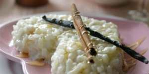 Summer rice pudding with honey and vanilla