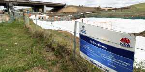 Some 17 bridges are being built for the M12 motorway.