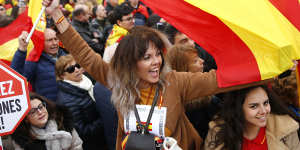 Thousands of Spaniards in Madrid joined a rally called by right-wing political parties to demand that Socialist Prime Minister Pedro Sanchez step down.